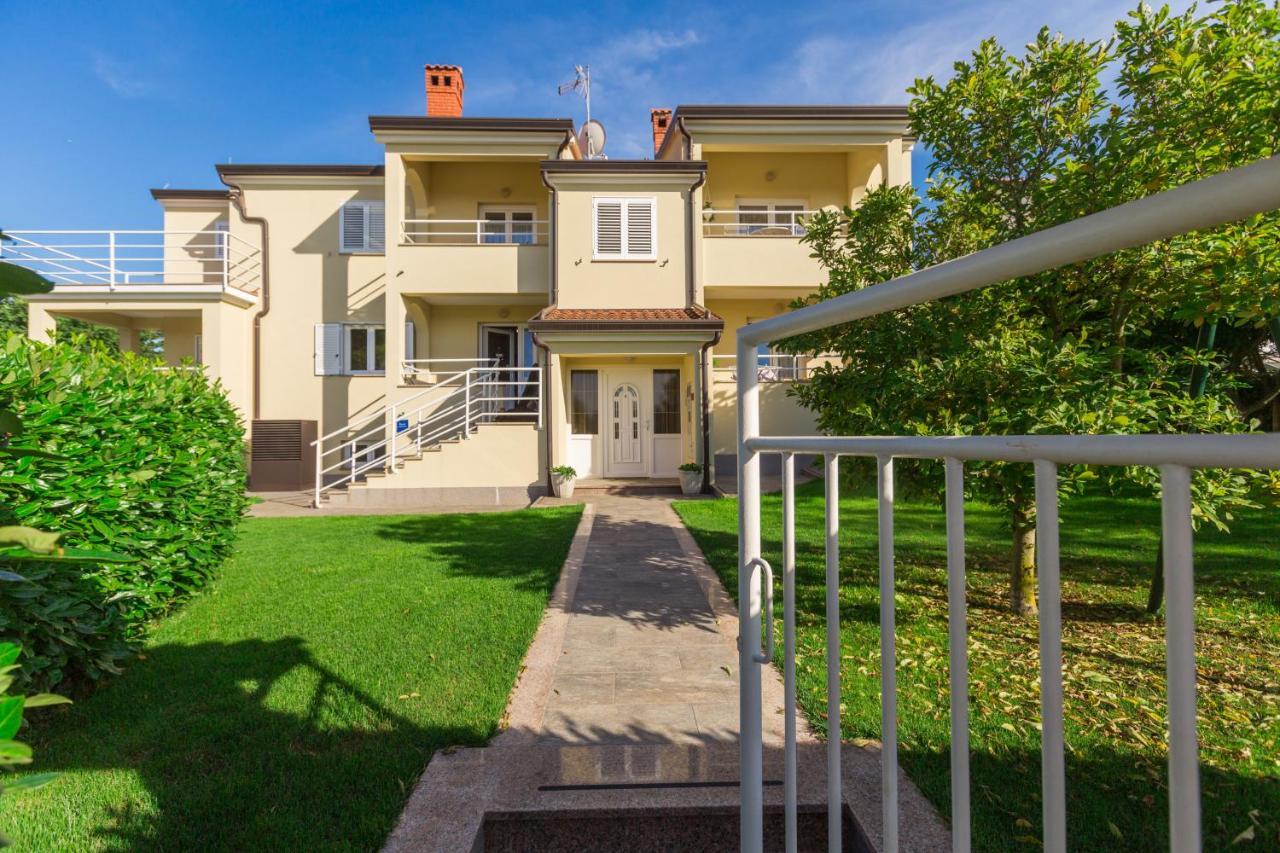 Apartmani Martincic Novigrad Istria Exteriör bild