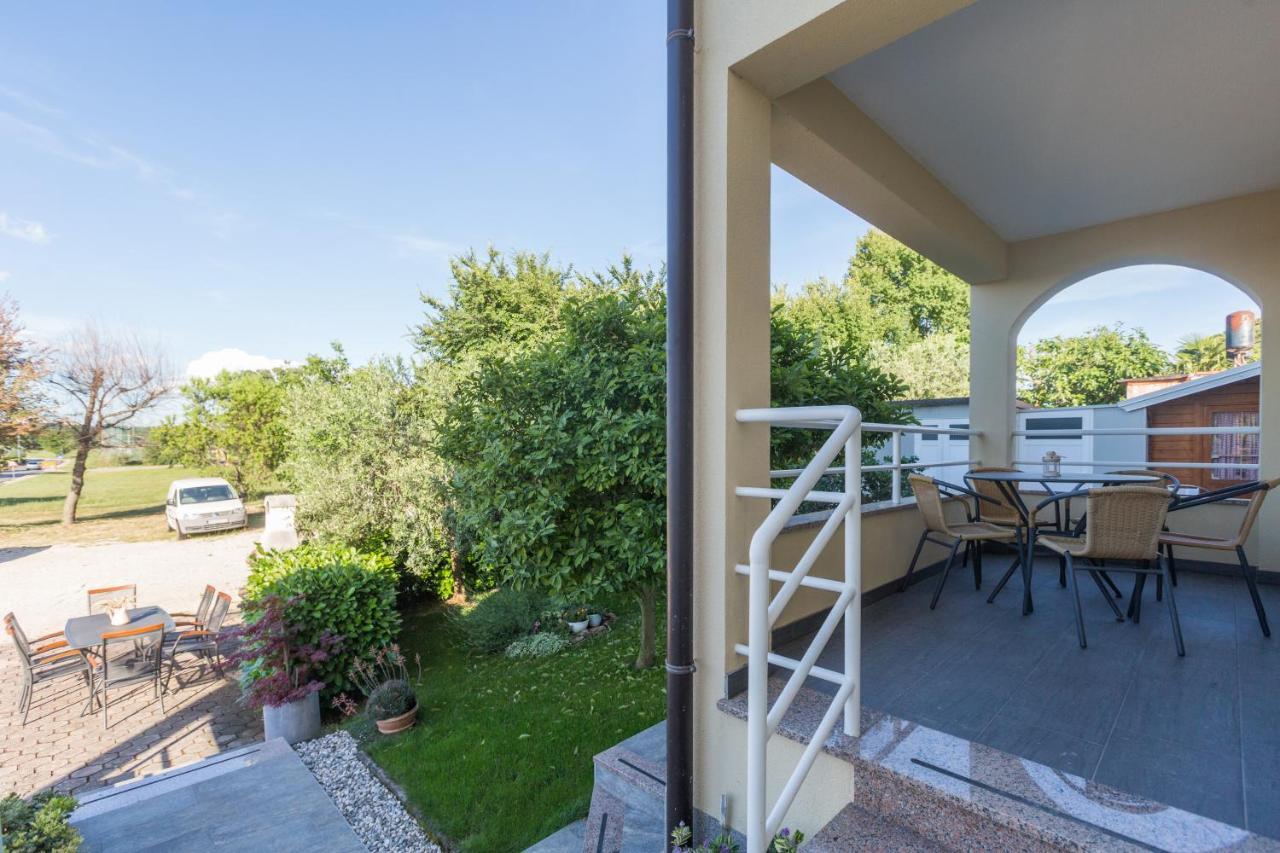 Apartmani Martincic Novigrad Istria Exteriör bild