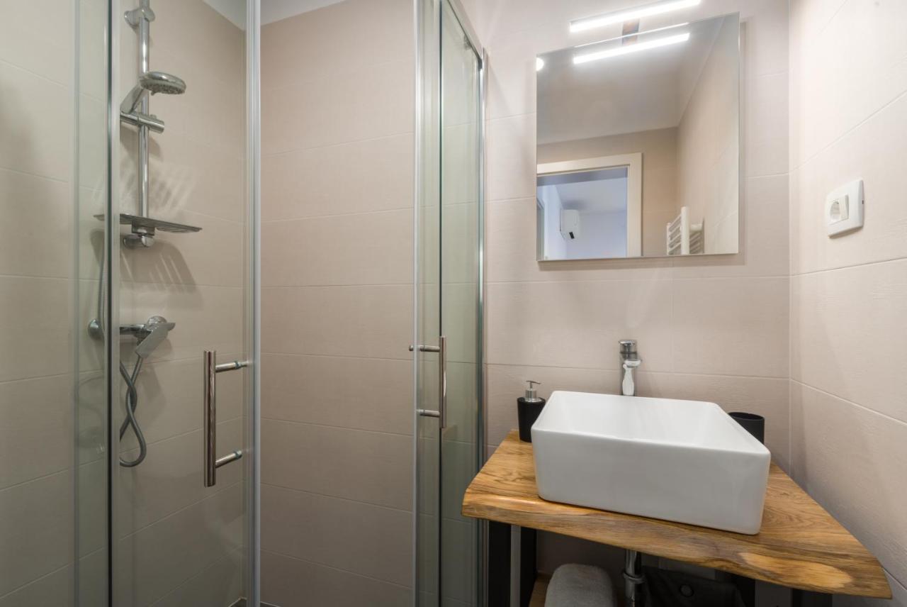 Apartmani Martincic Novigrad Istria Exteriör bild
