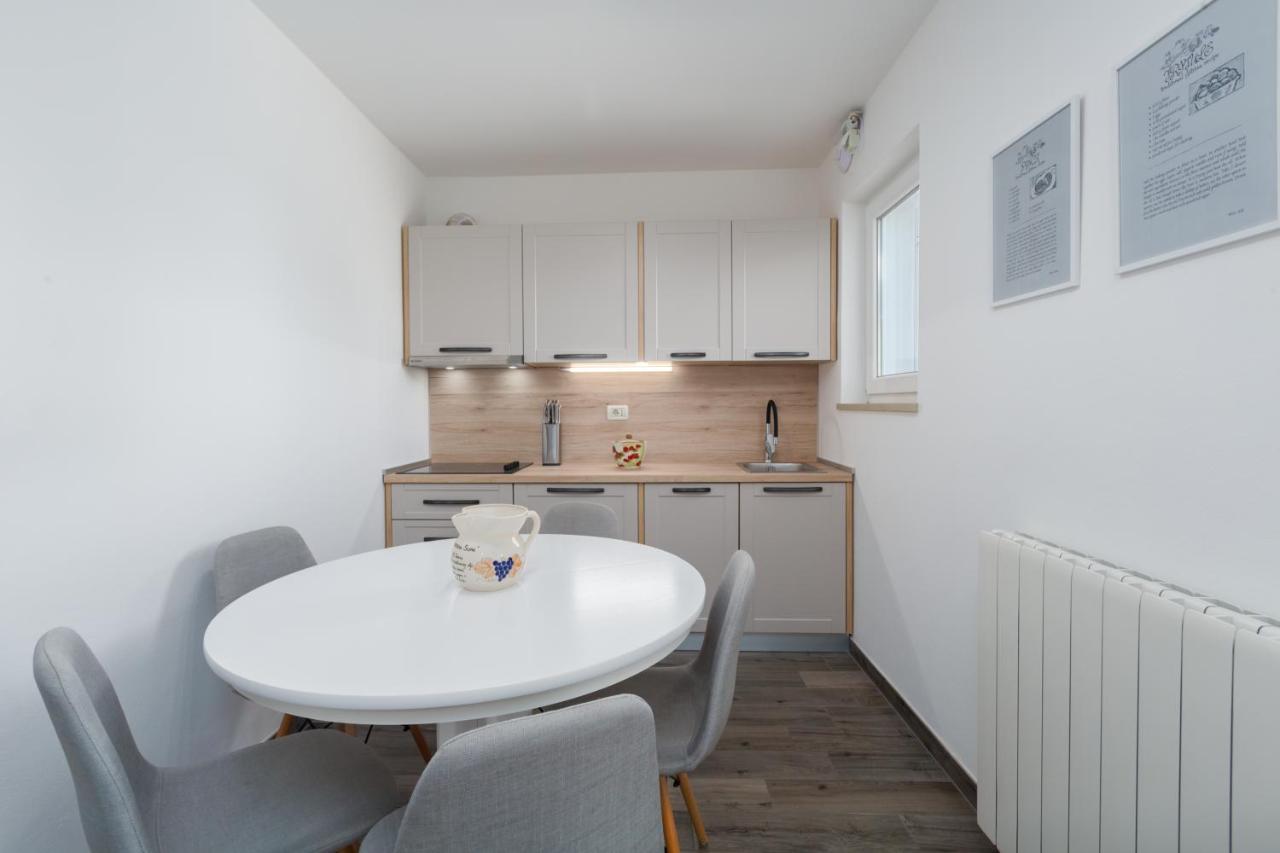 Apartmani Martincic Novigrad Istria Exteriör bild